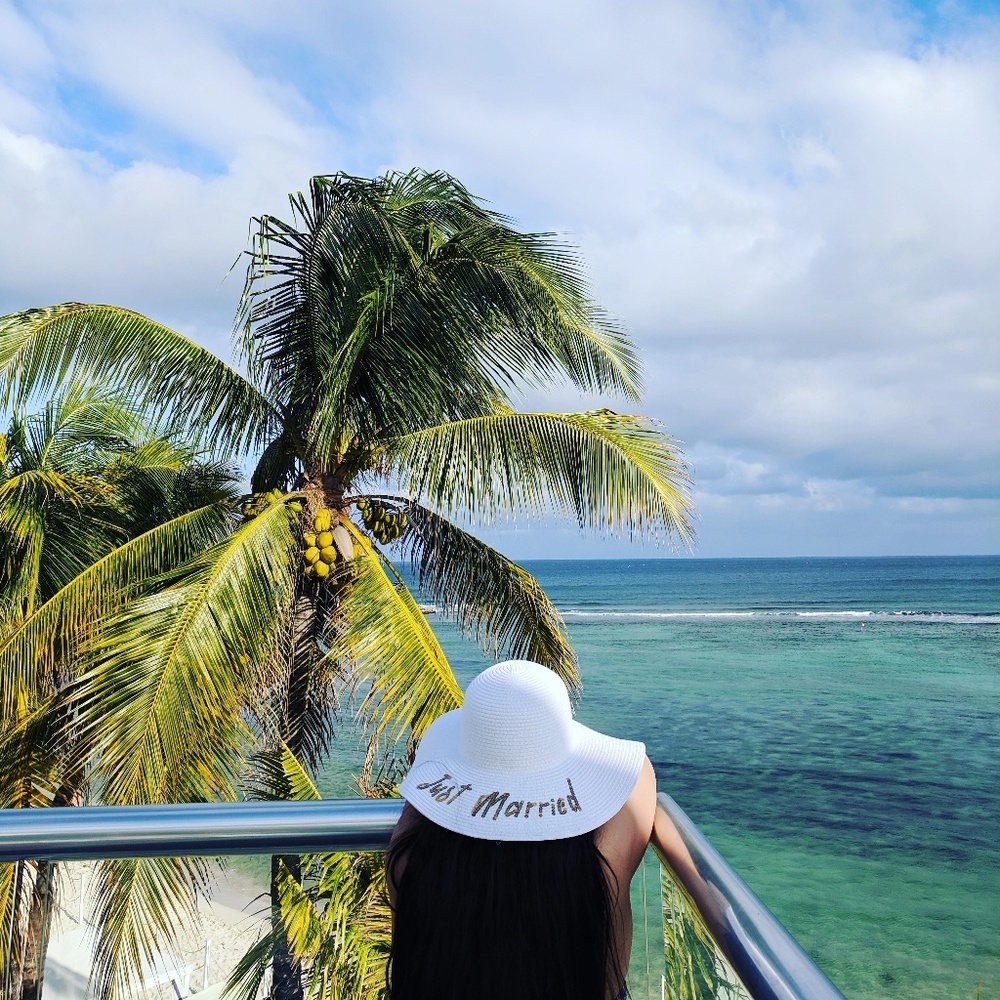 Just Married Sun Hat - Honeymoon/Bride/Mrs. Hat - Picture 2 of 5